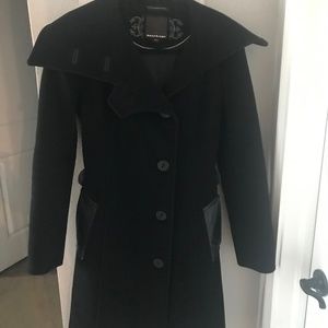 Mackage black wool coat featured on GH Character Carly Jacks 2007 - Size PS